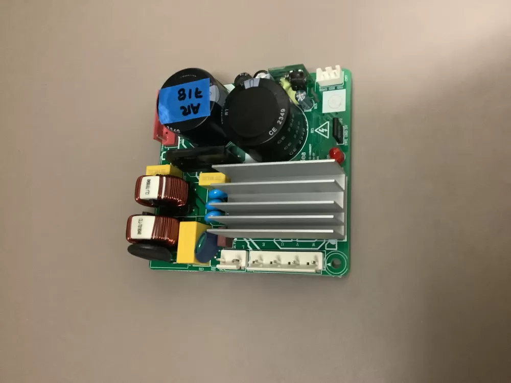 Electrolux Refrigerator Control Board  model HL220-F. AZ201962 | AR718