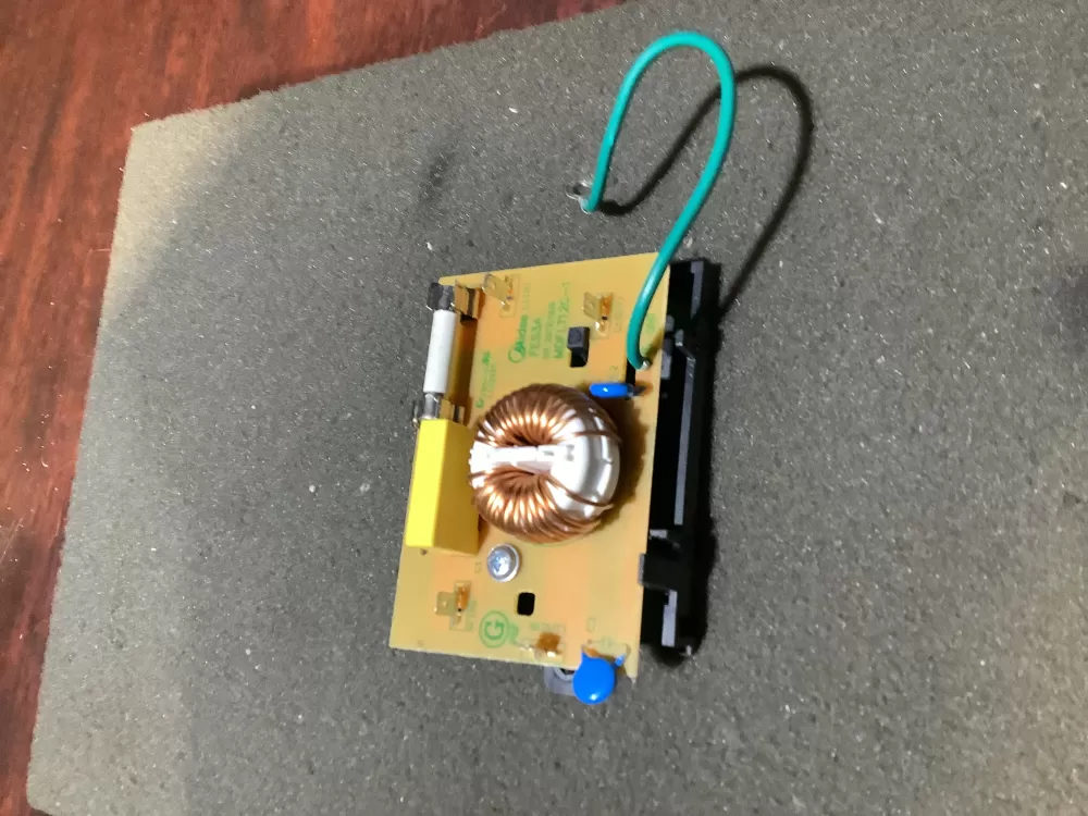 GE 700039028 Microwave Control Board AZ126832 | NR2293