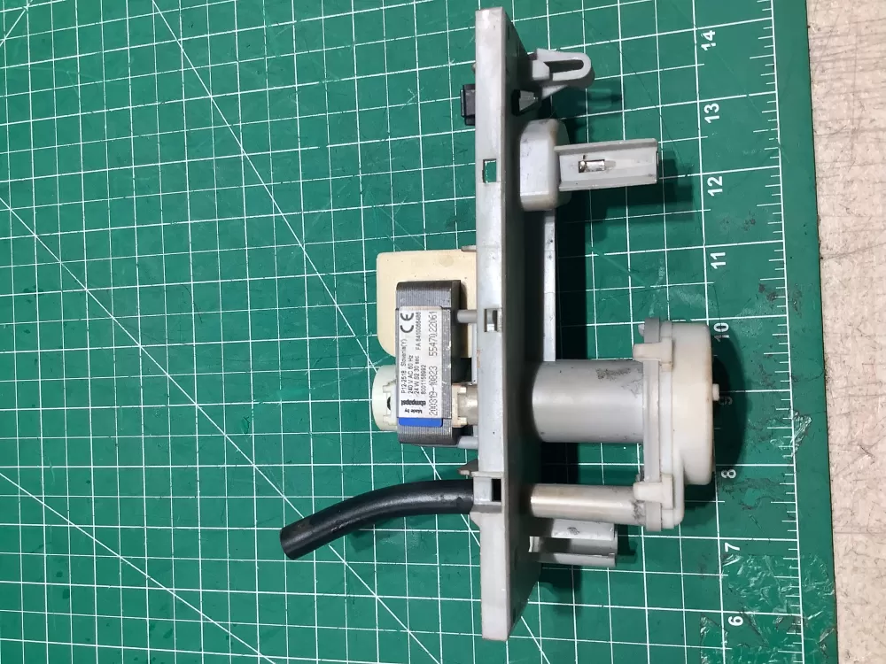 Bosch 8001158992  PUMP