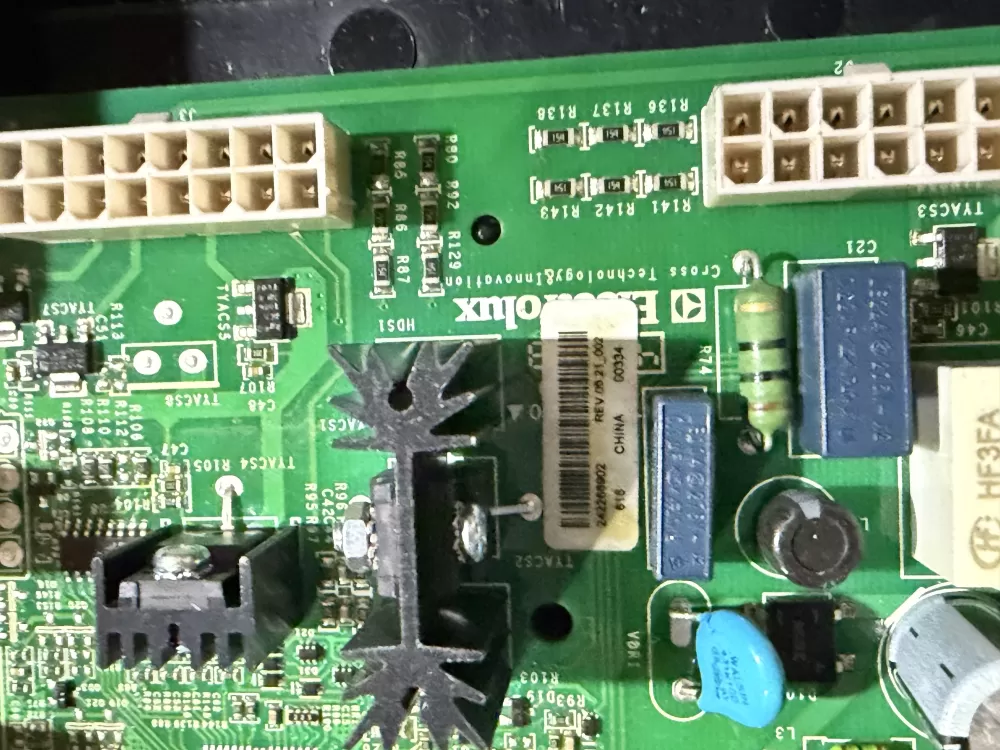 Frigidaire 242265902  Refrigerator Electronic Control Board AZ211382 | KMV906