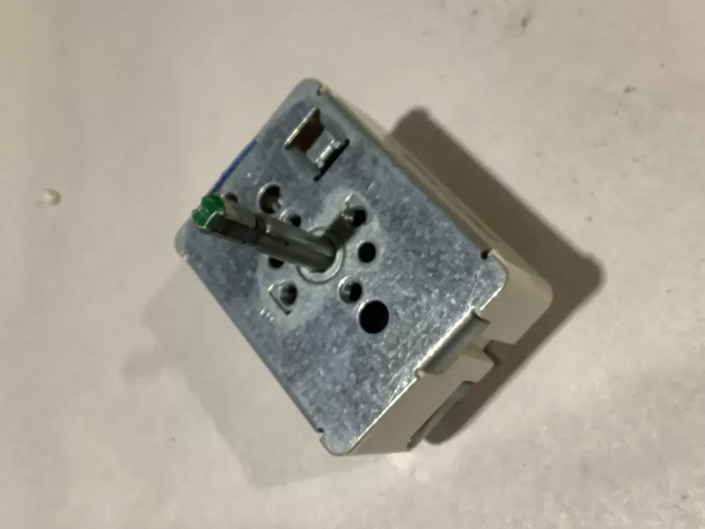 GE Kenmore WB24T10026 Range Switch AZ103062 | Sl74
