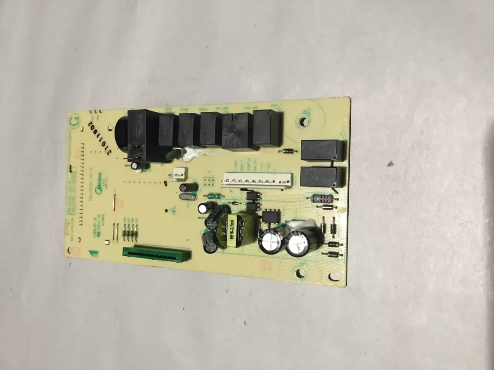 GE MD12001LB EMLAAGE-04-K 17170000008243 Microwave Control # AZ167807 | BG628