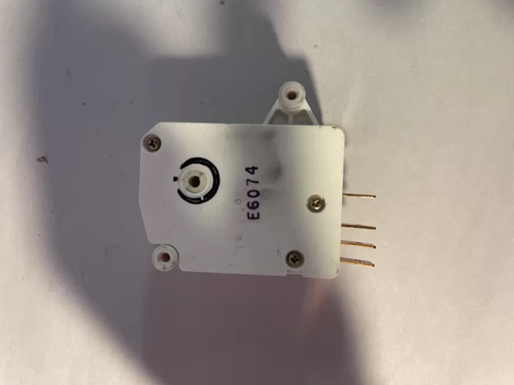 GE 162D6022P028 Refrigerator Defrost Timer Control AZ198333 | KM2728