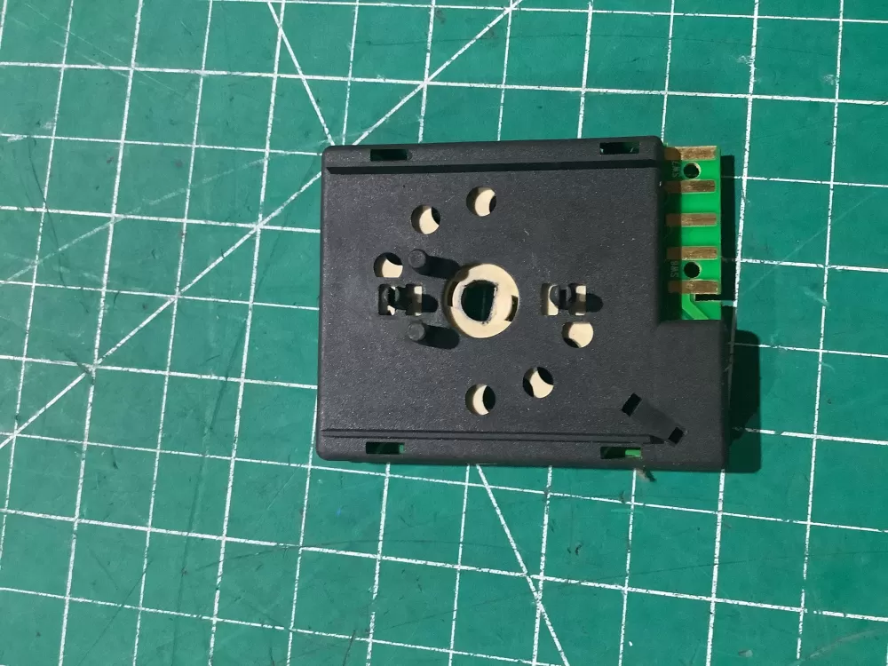 5060008929 Thermador Range Switch