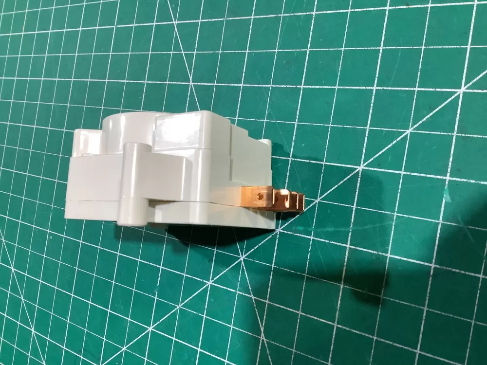 GE W10647591 Refrigerator Defrost Timer AZ144582 | NR2430