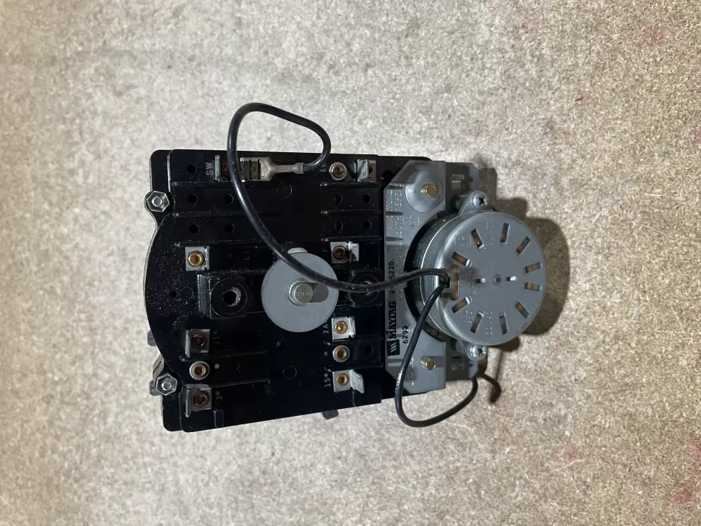 Maytag 2-06225 Washer Timer AZ68296 | KM1668
