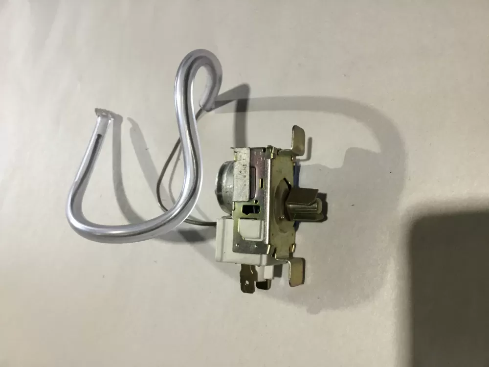 Americana  GE  Hotpoint 245D1262P001 WR09X0547 WR09X10027 WR09X10042 WR09X10043 WR09X10109 WR09X10133 WR09X20002-12PK WR9X10027 WR9X10042 WR9X10043 WR9X547 WR09X20002 Refrigerator Thermostat