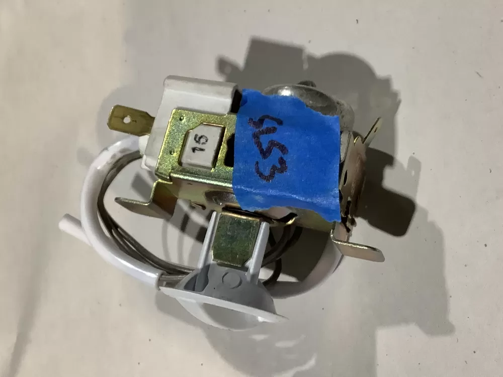 Frigidaire 01 Refrigerator Control Board Thermostat knob AZ103783 | Sl53