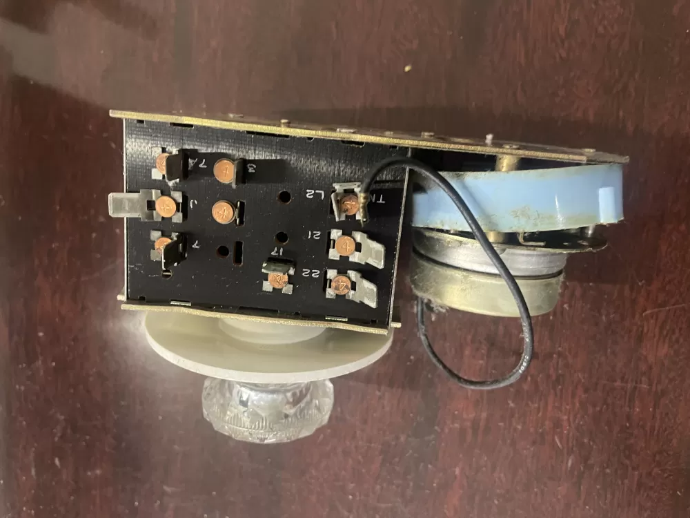 Vintage Maytag 2-4454-1 Timer with knob AZ38341 | KM111