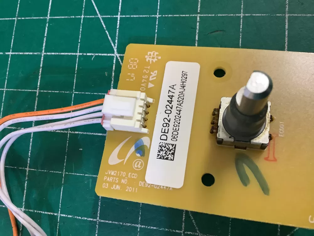 Samsung DE92-02447A Control Board AZ196591 | NR317