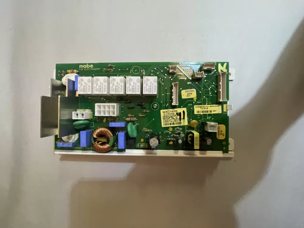 GE  Hotpoint WCC101K  234D2417G001R001 Washer Control Board
