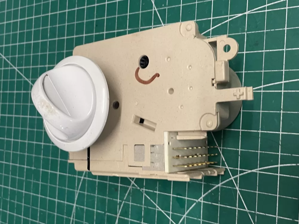 Frigidaire  GE  Kenmore 131758600B Washer Timer