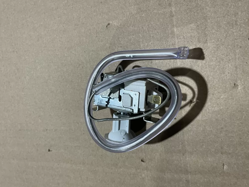 Hotpoint WR09X10042 Refrigerator Thermostat Cold Control AZ84744 | Wm108