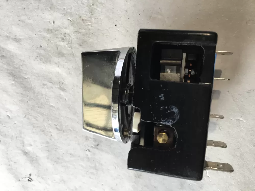 Whirlpool 1313766 Range Oven Burner Switch AZ150215 | SL215