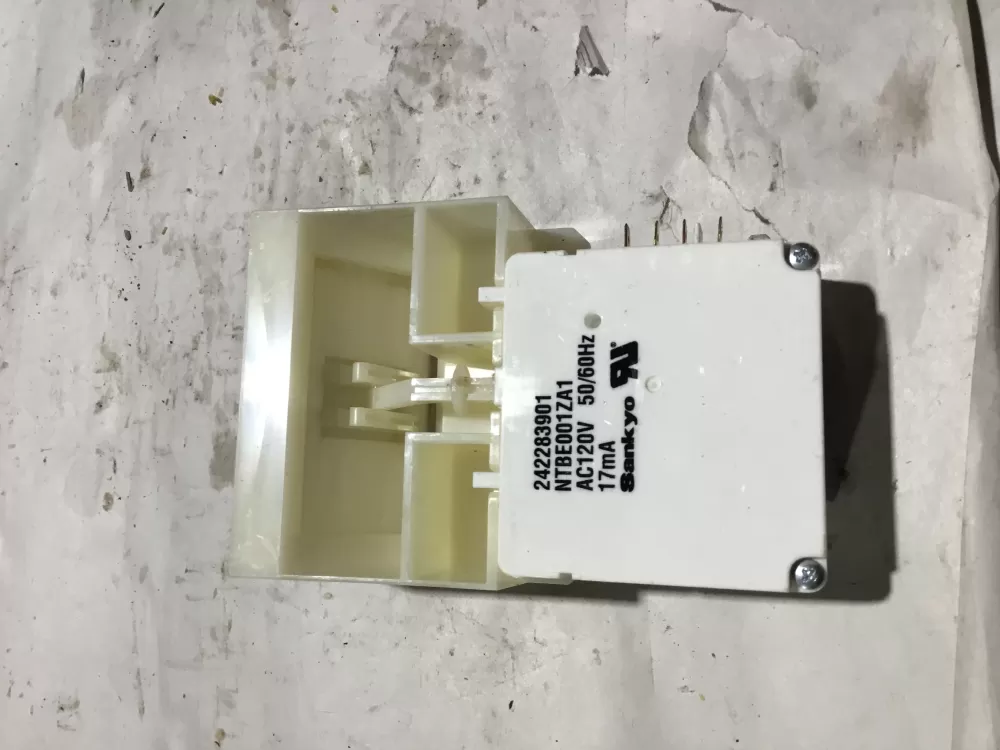 Frigidaire 242303001 Refrigerator Damper Motor Control  AZ100830 | Sl116