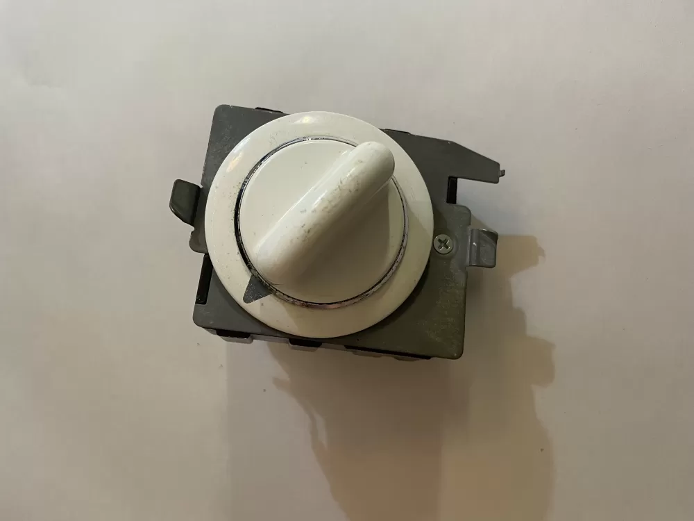 GE 572D520P023 WE4M284 Dryer Timer AZ157071 | KM638