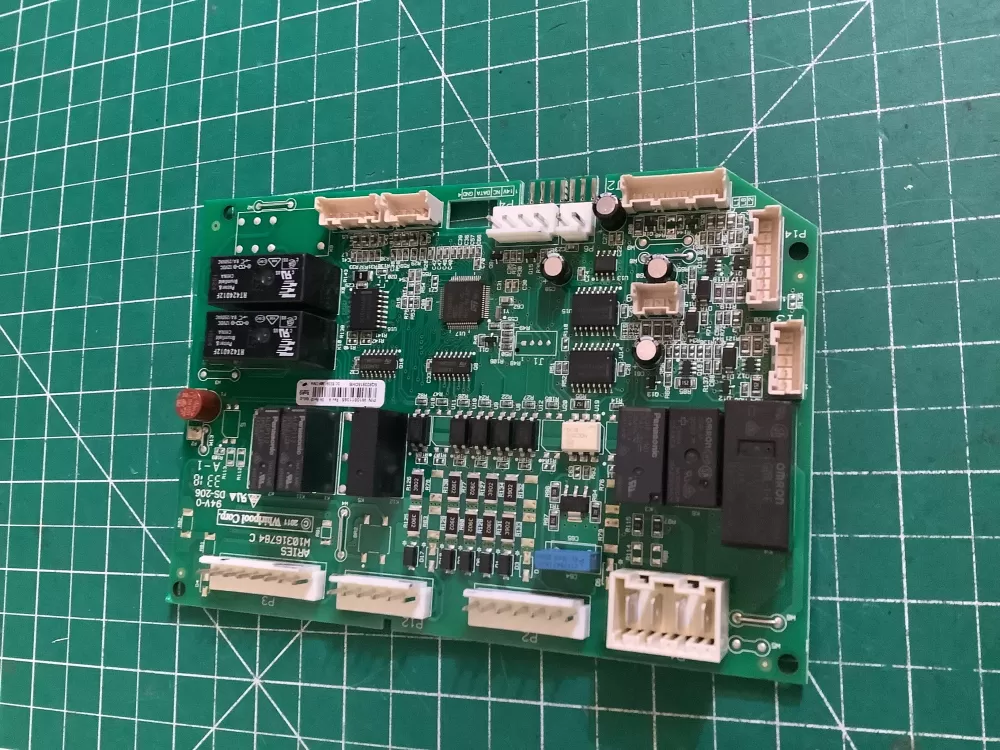 Whirlpool W10675033 W10801162 Refrigerator Control Board AZ173414 | NR2619