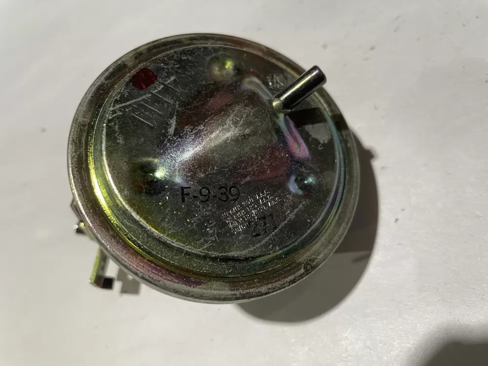 WASHER WATER LEVEL PRESSURE SWITCH F-9-39-271 AZ138657 | Wm2214