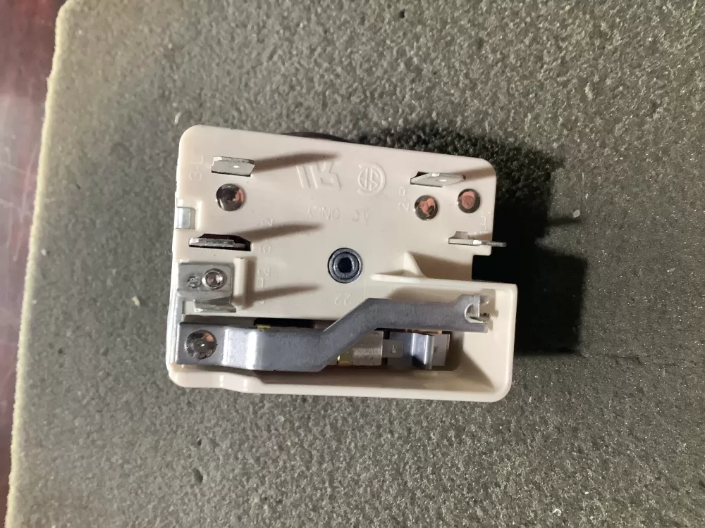 Samsung DG44 01009B Range Control Board Switch AZ111824 | NR517