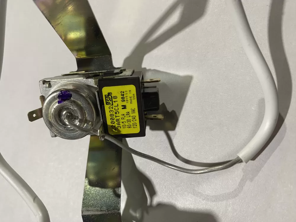 Whirlpool Fridge Cold Control Thermostat (120/240Vac) 2200832 AZ141558 | BK1382