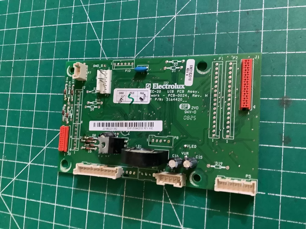 Frigidaire  Kenmore  Electrolux 316442018 Range Control Board