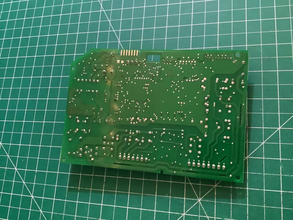 Whirlpool Maytag W10547719 Refrigerator Control Board AZ152466 | NR2118