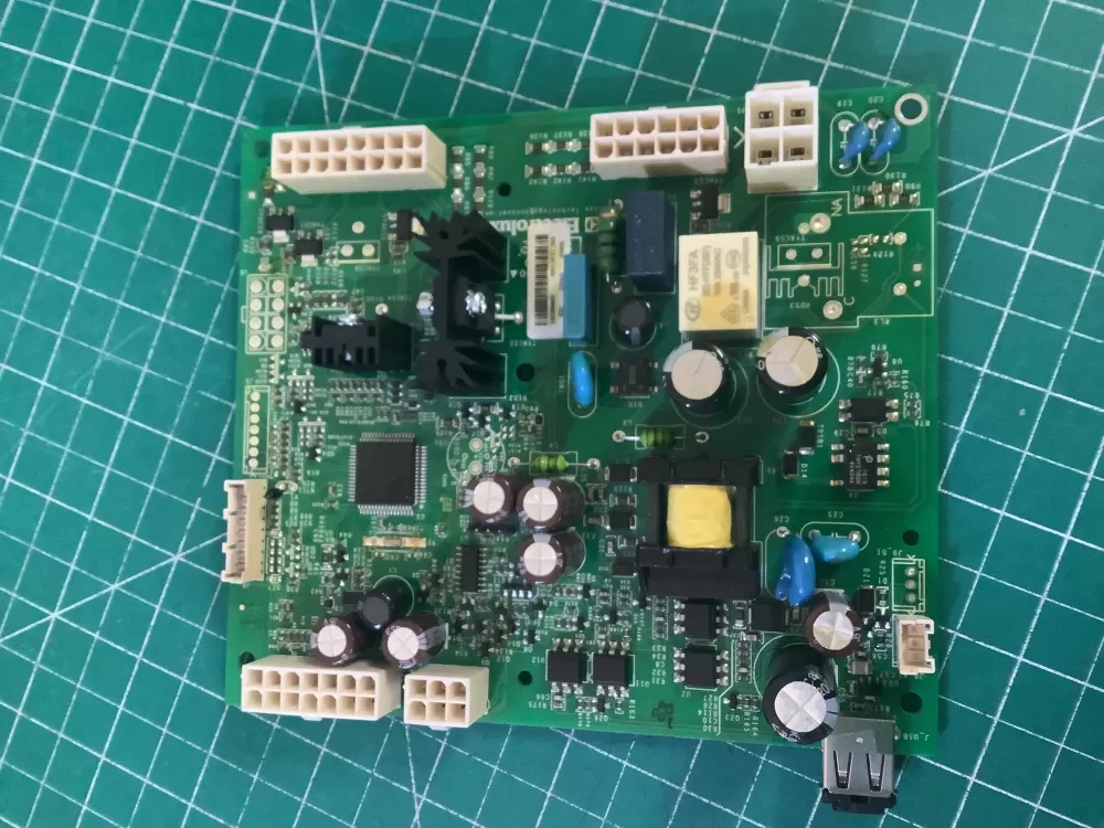 Frigidiare 242268902 Refrigerator Main Control Board AZ208025 | NR430