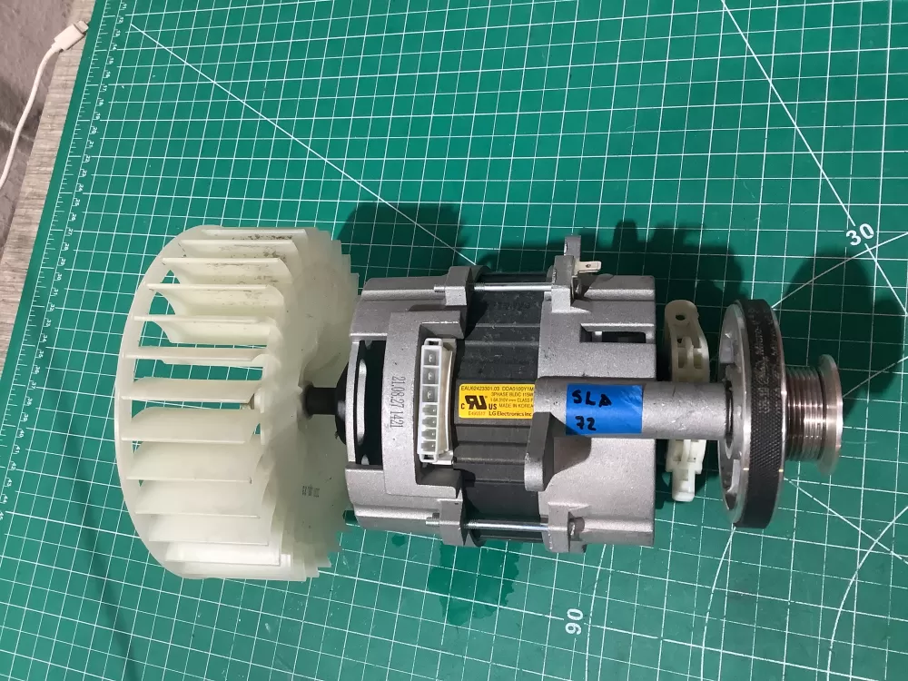 LG EAU62423301 Washer Motor AZ191144 | SL72