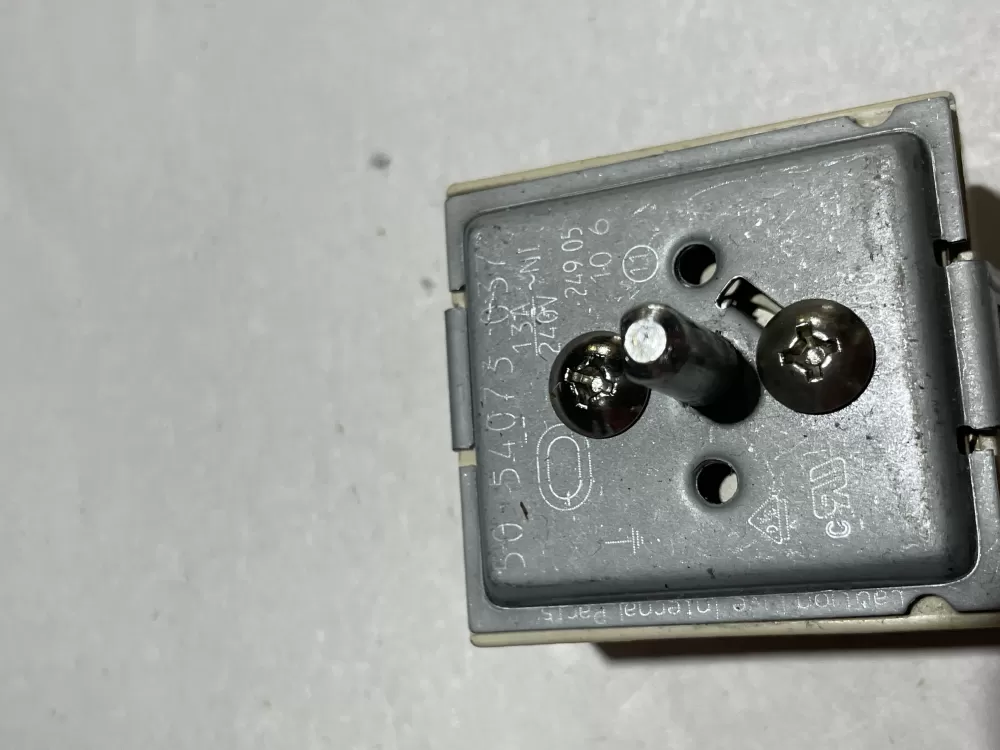 Genuine Oven GE Infinite Switch 50-54075-037 AZ141266 | Wm2322