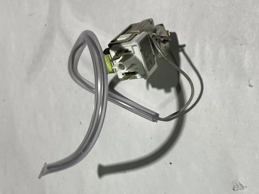 GE  Hotpoint 197D3479-01  WR09X10042 Refrigerator Thermostat Cold Control