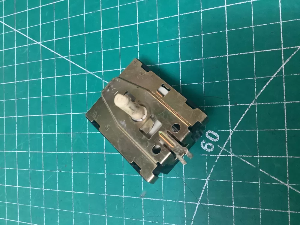 GE 131795900 Dryer Switch Start AZ224707 | SLA117