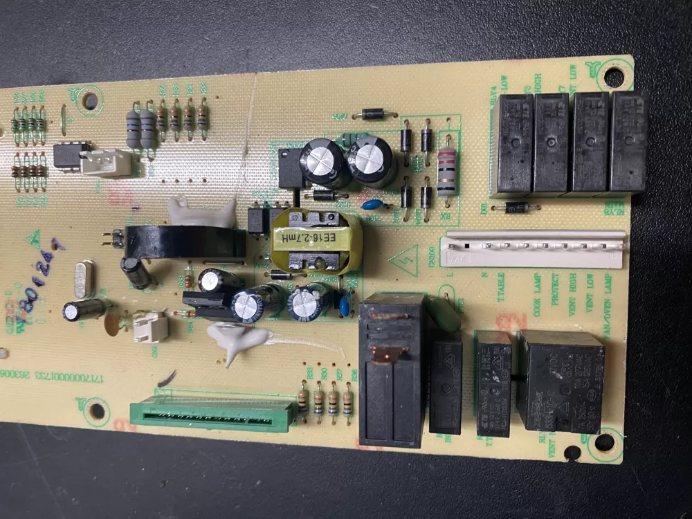 GE Midea EMLAA9L-S1-K Microwave Control Board AZ11919 | BK672
