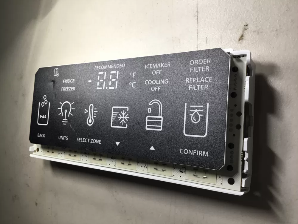 Whirlpool Amana W11106026 Refrigerator Control Board Interface AZ40305 | NR25