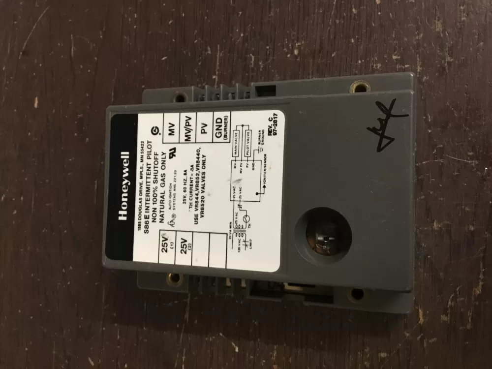 Honeywell S86E Intermittent Pilot Control Natural Gas AZ21847 | NR106