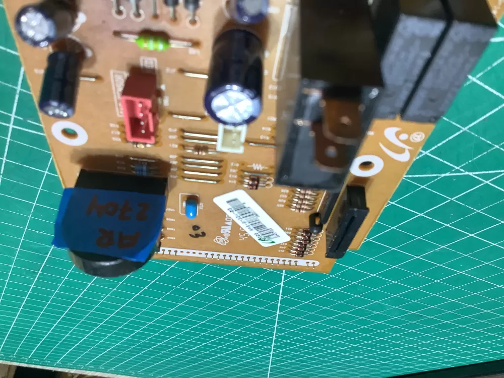 Samsung RAS-SM3GV-03 PCB MODEL RAS-SM3GV-03 AZ183505 | AR2704