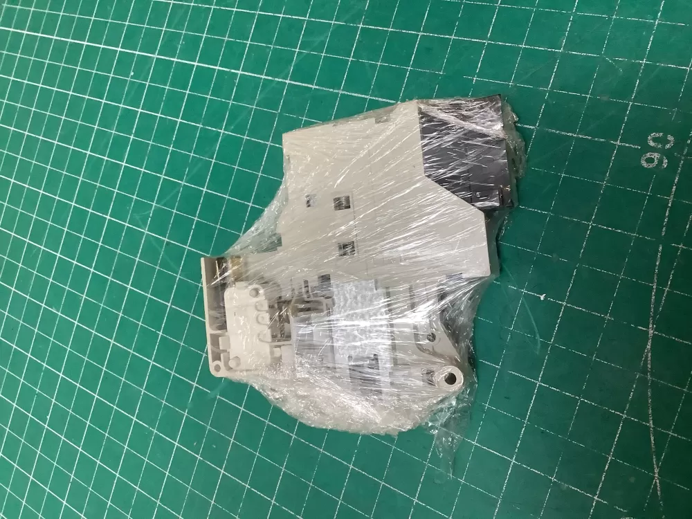 SpeedQueen 803920 Washer Door Lock AZ226471 | SLA142