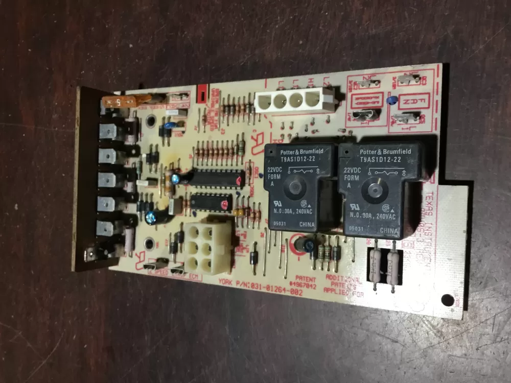 York Luxaire Coleman 031-01264-002  AP4339475 Furnace Control Board