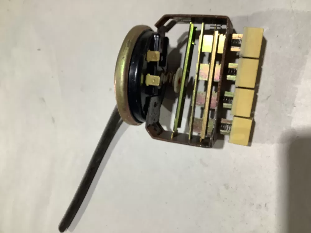 MAYTAG WASHER WATER LEVEL SWITCH 2-05615 AZ110948 | Sl139
