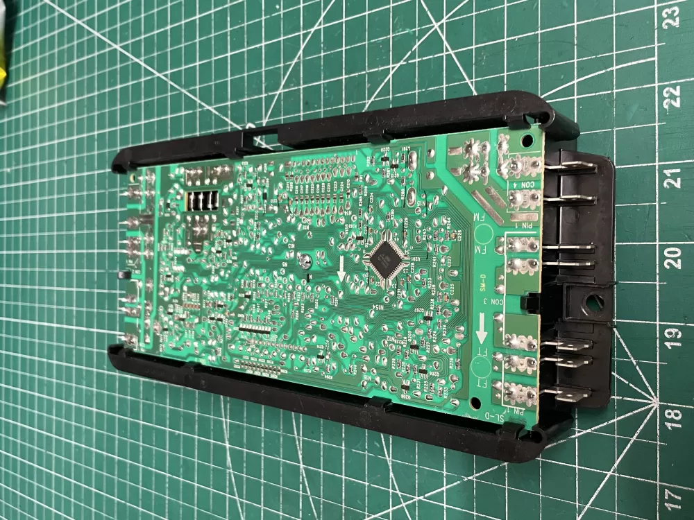 Whirlpool 100-01553-33 Range Control Board