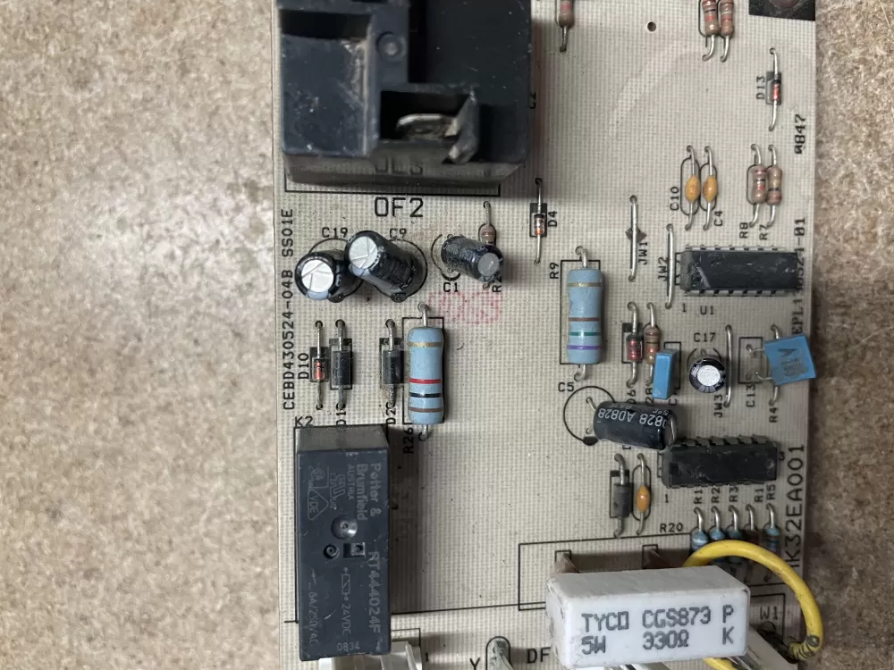 Carrier Bryant Hk32ea001 Cepl130524 01 Furnace Control Board AZ15611 | KM960