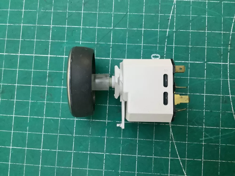 Crosley  Kenmore  Maytag  Whirlpool W10117655 WPW10117655 Dryer Crosley Control Board Start Switch