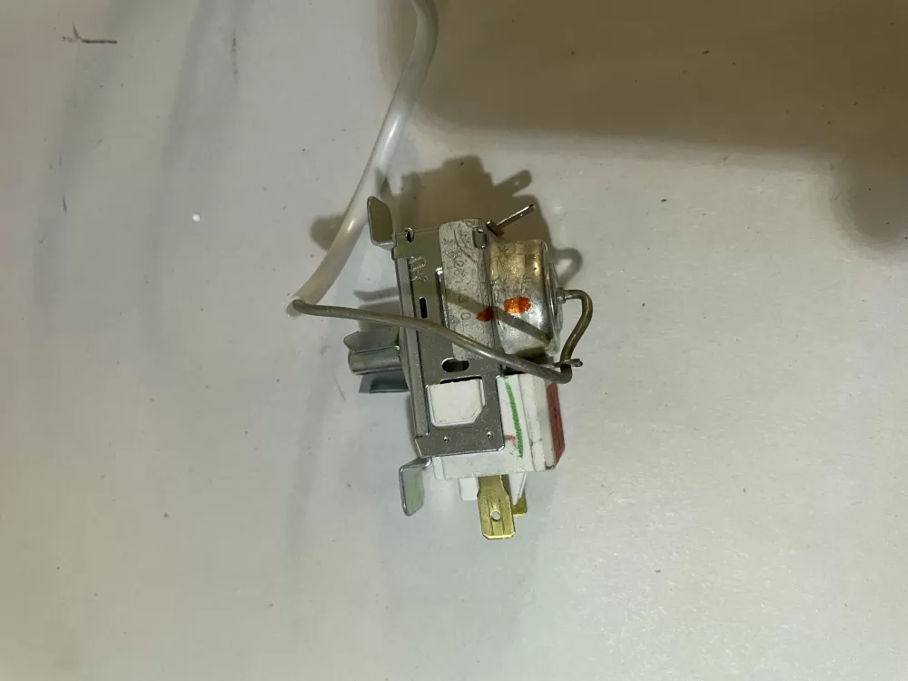 Westinghouse PS8769007 Thermostat Cold Control AZ118851 | KM2191