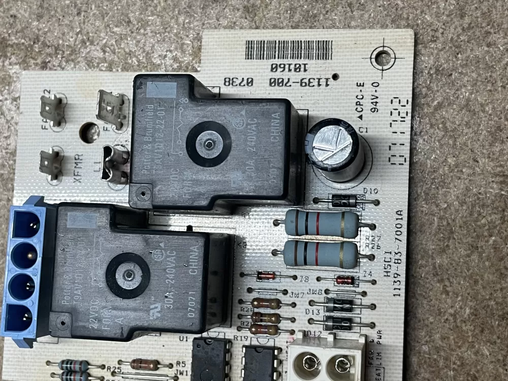 York Coleman 1139-700 1139-83-7002 / 10160 Furnace Control Board AZ15523 | KM960