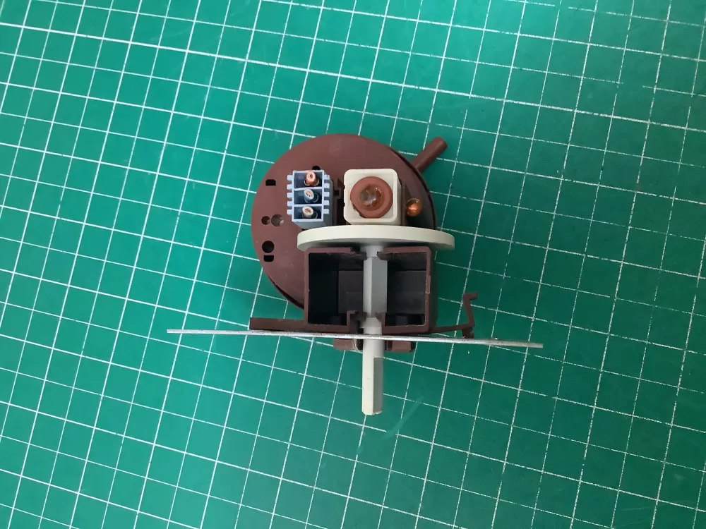 Maytag Washer 21001882 35-6442 Pressure Switch AZ223404 | SLA85