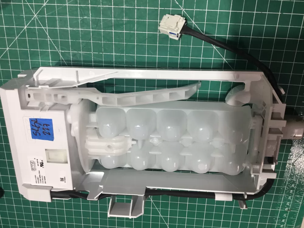 Frigidaire 5304532555 Ice Maker AZ151968 | SL227