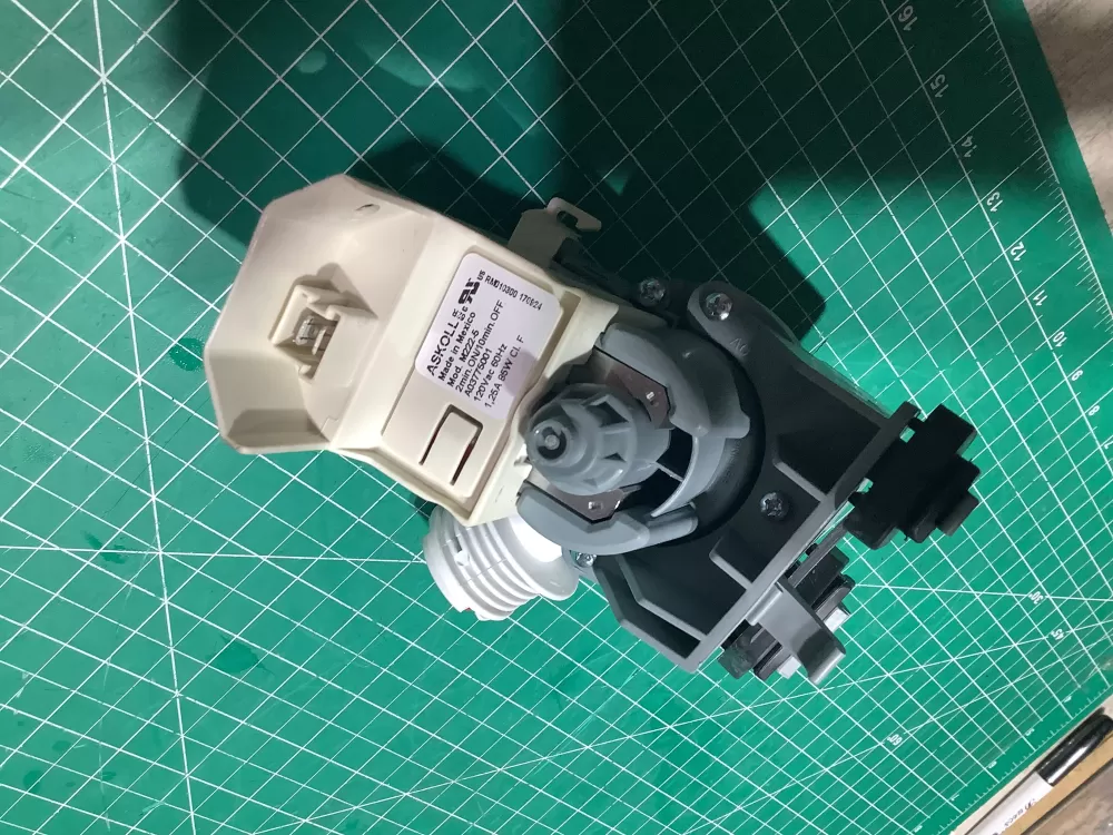 Electrolux 5304509619 5304514775 Washer Pump AZ146760 | SL172
