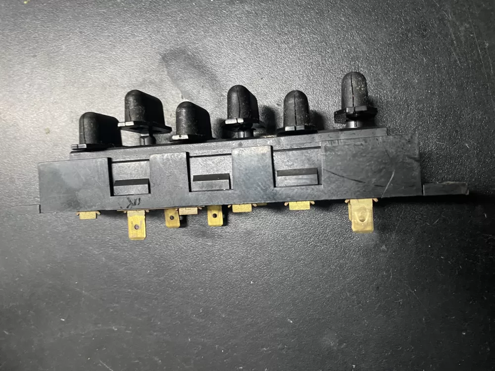 Maytag 9-03077 Dishwasher Push button Switch AZ14750 | BK631