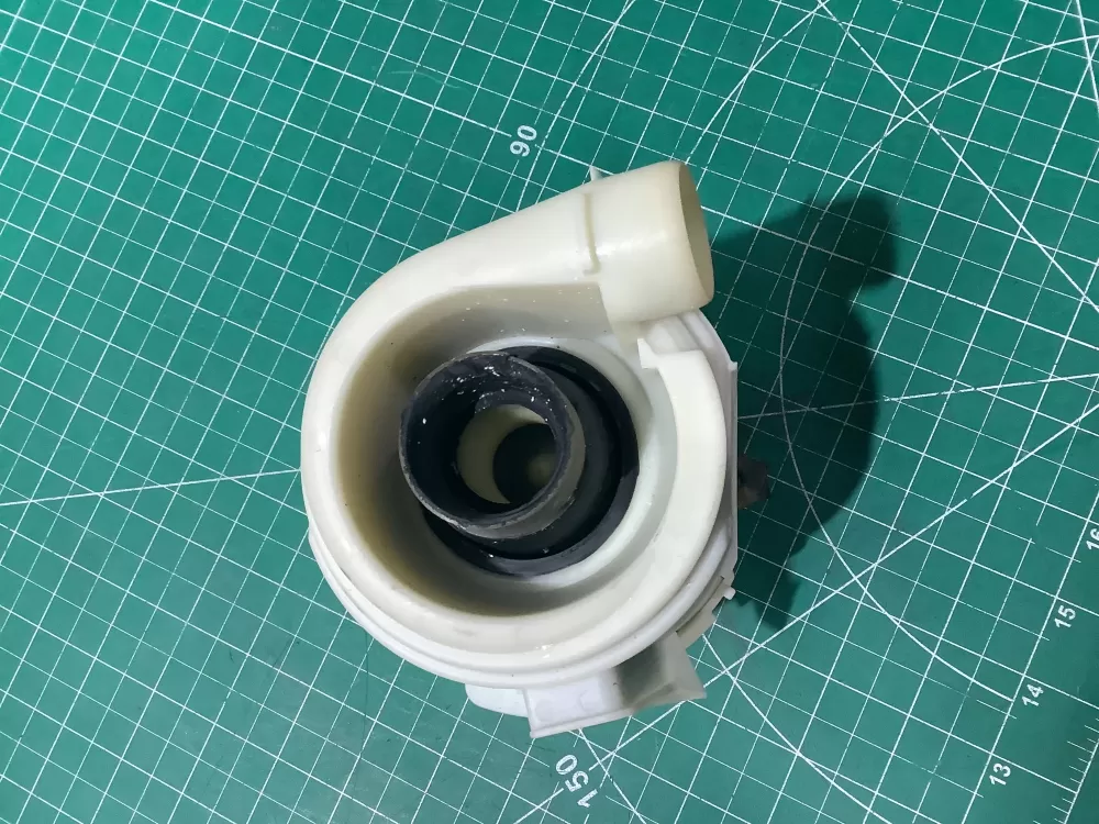 Bosch dishwasher circulation pump AZ195629 | SL255