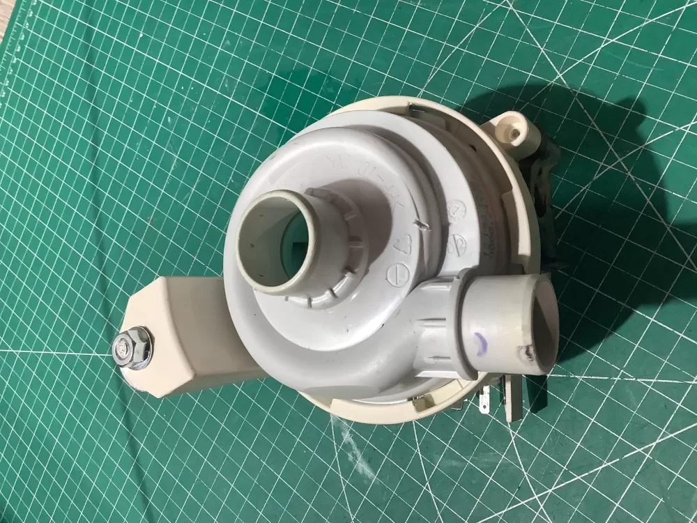 Bosch 243993 Dishwasher Main Water Pump Motor AZ191146 | SL72