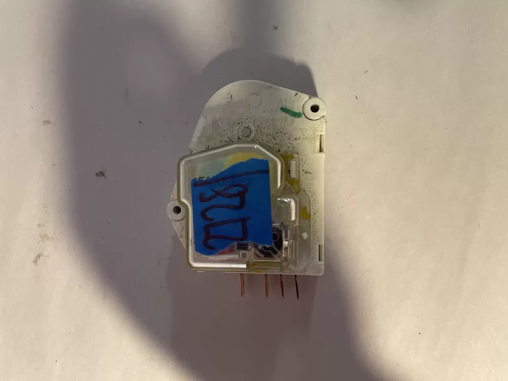 Admiral Jenn Air S-68233-3 Refrigerator Defrost Timer AZ198340 | KM2728